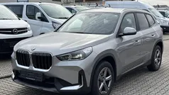 Spacesilber (silber) Gebraucht 2024 BMW X1 Sport Line SUV | 36.900 € (Fairer Preis)