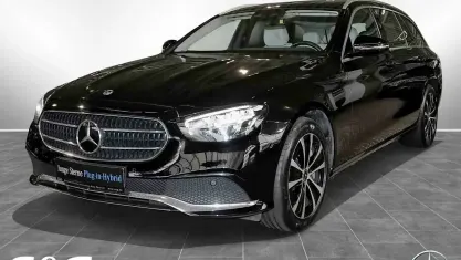 Gebraucht Mercedes E300 Avantgarde 194 PS (142 kW) 2022 Metalliclack obsidianschwarz Kombi