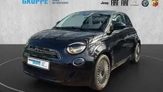 Schwarzschwarz Gebraucht 2022 Fiat 500e Icon Kleinwagen | 15.690 € (Superpreis)