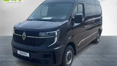 Perlmuttschwarz metallic (schwarz) Neu 2025 Renault Master Van | 34.855 € (Fairer Preis)