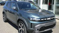 Zedergrün Neu 2025 Dacia Duster Journey SUV | 26.390 € (Fairer Preis)
