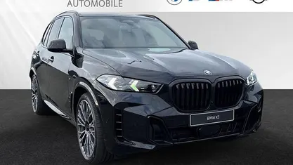 Black sapphire metallic Neu 2025 BMW X5 M Sport SUV | 107.690 € (Fairer Preis)