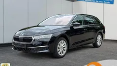 Gebraucht 2024 Skoda Octavia Selection Kombi | 29.880 € (Guter Preis)