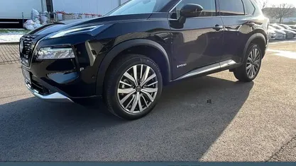 Neu Nissan X-Trail Tekna+ 157 PS (115 kW) 2026 Weiß SUV