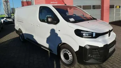 Kaolinweiß Gebraucht 2025 Citroën Jumpy Van / Kleinbus | 31.900 € (Fairer Preis)