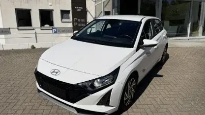 Usata Hyundai i20 Trend 101 CV (74 kW) 2025 Bianco Utilitaria