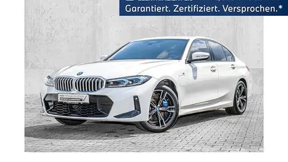 Weiß Gebraucht 2024 BMW 330e M Sport Limousine | 41.990 € (Fairer Preis)