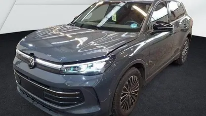 Grau Gebraucht 2025 VW Tiguan Goal SUV | 36.490 € (Fairer Preis)