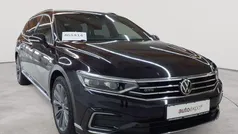 Deep black perleffekt Gebraucht 2021 VW Passat GTE Kombi | 16.990 € (Fairer Preis)