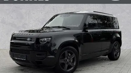 Schwarz (santoriniblack metallic) Gebraucht 2025 Land Rover Defender SE Dynamic SUV | 82.955 € (Fairer Preis)