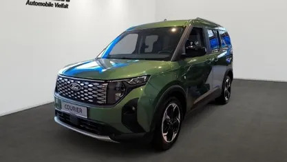 Bursting green metallic (pn4 Neu 2025 Ford Tourneo Courier Active Van / Kleinbus | 34.285 € (Fairer Preis)