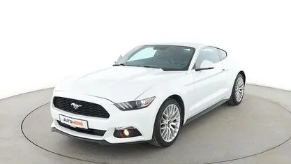 Gebraucht Ford Mustang Basis 317 PS (233 kW) 2016 Weiß Coupé