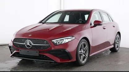 Gebraucht Mercedes A180 AMG 136 PS (100 kW) 2025 Rot Limousine