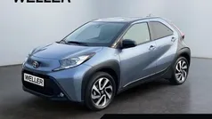 Grau Gebraucht 2024 Toyota Aygo Team Kleinwagen | 16.790 € (Fairer Preis)