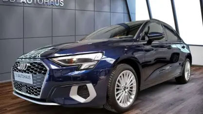 Gebraucht Audi A3 Advanced Plus 110 PS (80 kW) 2024 Blau Limousine