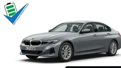 Gebraucht 2024 BMW 330e Limousine | 70.428 €