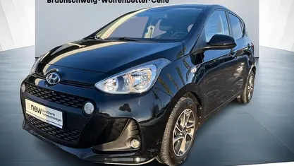 Gebraucht Hyundai i10 Trend 67 PS (49 kW) 2018 Phantom black. / mic (schwarz) Kleinwagen