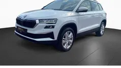 Weiß Gebraucht 2024 Skoda Karoq Selection SUV | 28.833 € (Guter Preis)