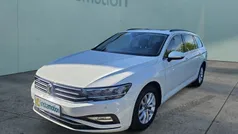 Weiß Gebraucht 2021 VW Passat Business Kombi | 20.140 € (Fairer Preis)