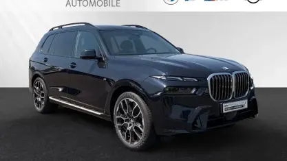 Gebraucht BMW X7 M Sport 352 PS (258 kW) 2025 Carbonschwarz metallic SUV