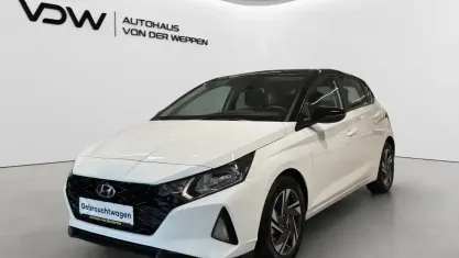Gebraucht Hyundai i20 Trend 74 PS (54 kW) 2022 Weiß Kleinwagen