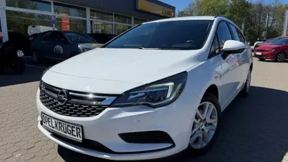 Usata Opel Astra Edition 150 CV (110 kW) 2017 Station wagon