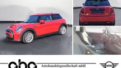 Rot Gebraucht 2022 Mini Cooper SE Classic Kleinwagen | 18.930 € (Fairer Preis)
