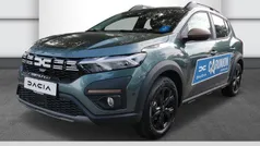Zedergrün Gebraucht 2024 Dacia Sandero Extreme Kleinwagen | 19.995 € (Fairer Preis)