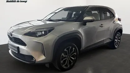 Gebraucht Toyota Yaris Cross 116 PS (85 kW) 2023 Silber SUV