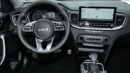 Lunarsilber metallic Neu 2025 Kia Ceed Sportswagon Style Kombi | 26.850 € (Fairer Preis)