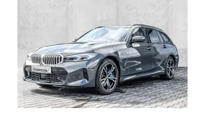 Usata BMW 330e M Sport 292 CV (214 kW) 2024 Grigio Station wagon