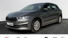 Grau Gebraucht 2023 Skoda Fabia Ambition Limousine | 14.990 € (Guter Preis)