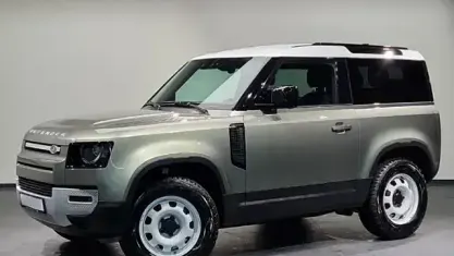 Gebraucht Land Rover Defender SE 200 PS (147 kW) 2022 Grün, pangea green SUV