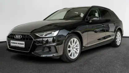 Gebraucht Audi A4 Basis 150 PS (110 kW) 2022 Mythosschwarz metallic Kombi