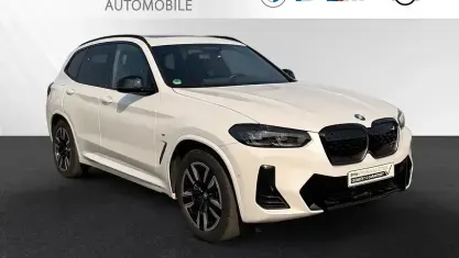 Gebraucht BMW iX3 M Sport 210 kW (286 PS) 2023 Mineralweiss SUV