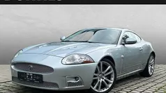 Silber Gebraucht 2009 Jaguar XKR Coupé | 34.590 €