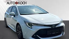 Weiß Gebraucht 2019 Toyota Corolla Club Kombi | 19.490 € (Teuer)
