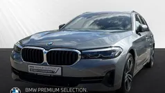 Grau Gebraucht 2023 BMW 520 Sport Line Kombi | 37.398 € (Fairer Preis)