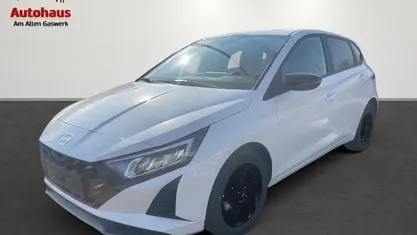 Nuova Hyundai i20 Blackline 90 CV (66 kW) 2026 Bianco Utilitaria