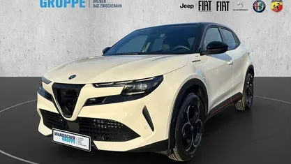 Weiß Gebraucht 2024 Alfa Romeo GT Junior Edizione Speciale SUV | 27.690 € (Guter Preis)