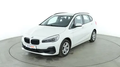 Weiß Gebraucht 2018 BMW 218 Active Tourer Advantage Van / Kleinbus | 15.010 € (Fairer Preis)