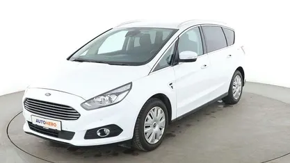 Weiß Gebraucht 2017 Ford S-MAX Titanium Van / Kleinbus | 16.290 € (Fairer Preis)