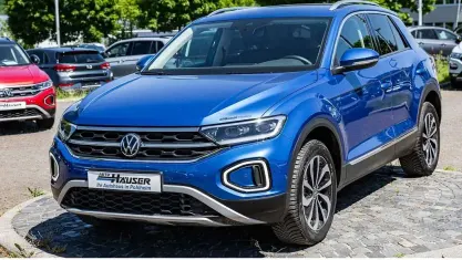 Gebraucht VW T-Roc Cabriolet Style 150 PS (110 kW) 2025 Blau SUV