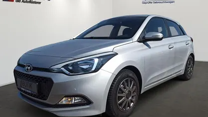 Gebraucht Hyundai i20 Active 84 PS (61 kW) 2017 Weiss/grau