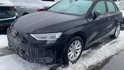 Gebraucht 2025 Audi A3 Ambiente | 32.445 € (Guter Preis)