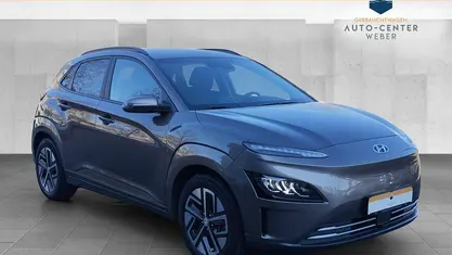 Gebraucht Hyundai Kona Trend 150 kW (204 PS) 2022 Grau SUV