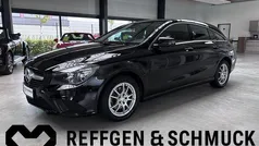 Gebraucht 2016 Mercedes CLA180 Shooting Brake Kombi | 15.890 € (Fairer Preis)