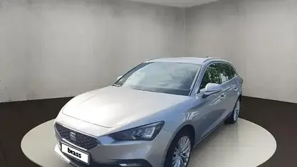 Urban silber metallic Gebraucht 2023 Seat Leon XCELLENCE Kombi | 22.250 € (Fairer Preis)