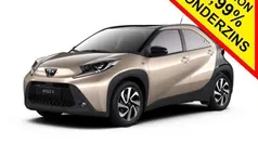 Ginger beige / night sky black Gebraucht 2024 Toyota Aygo Team Kleinwagen | 16.190 € (Fairer Preis)