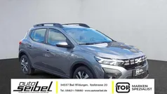 Dolomitgrau Gebraucht 2025 Dacia Sandero Expression Kleinwagen | 19.690 € (Fairer Preis)